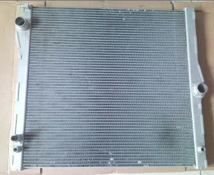 供應寶馬X5E70 水箱散熱器17117585036_汽摩配件_世界工廠網中國產品信息庫